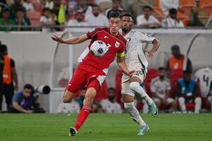Adu Kekuatan Pelatih Irak vs Timnas Indonesia di Kualifikasi Piala Dunia 2026: Pengalaman Graham Arnold Diuji Kejutan Patrick Kluivert.